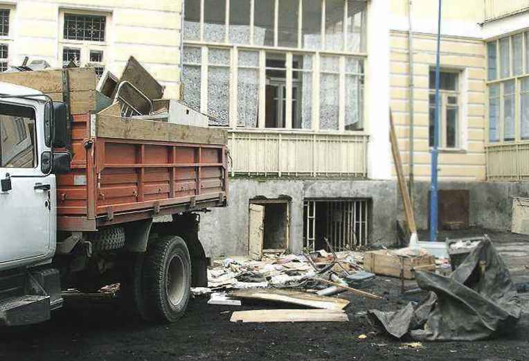Вывоз бытового мусора цены из Санкт-Петербург в свалка